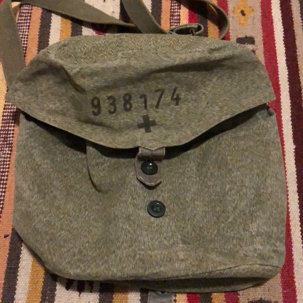 Army medic pouch.